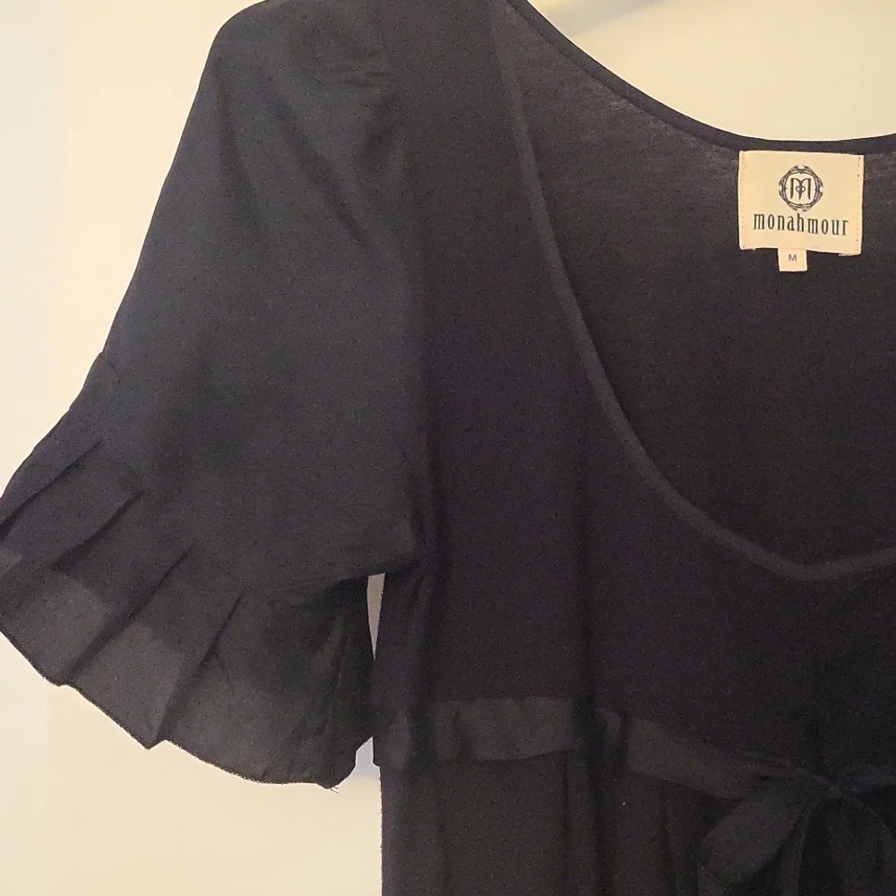 Monahmour maternity short-sleeved blouse. Roomy, silky sleeves & middle bow. Med - Picture 6 of 6